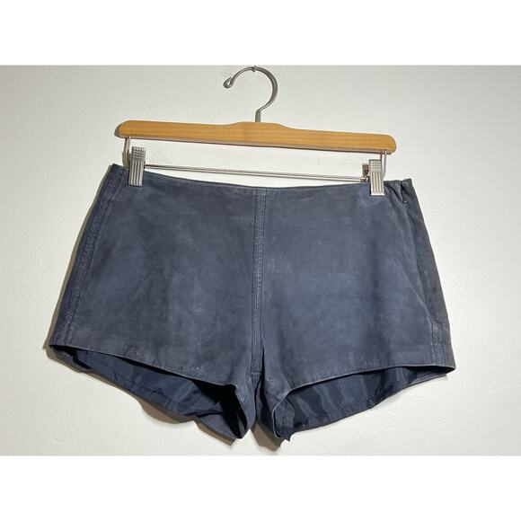 by Anthropologie EUC Gray-Blue Suede Leather Side Zip 2.25" Inseam Shorts 4 - Picture 3 of 9